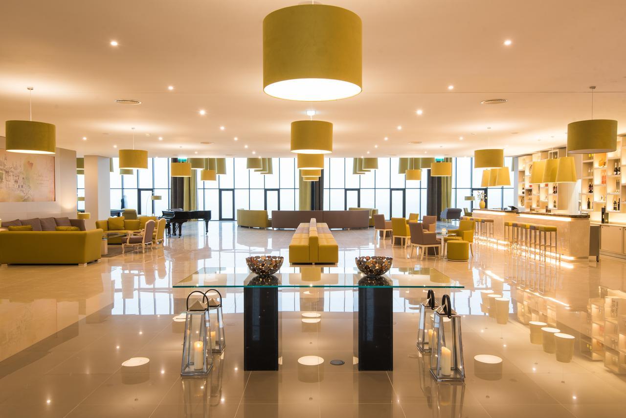 Vila Gale سينترا المظهر الخارجي الصورة The lounge at the airport