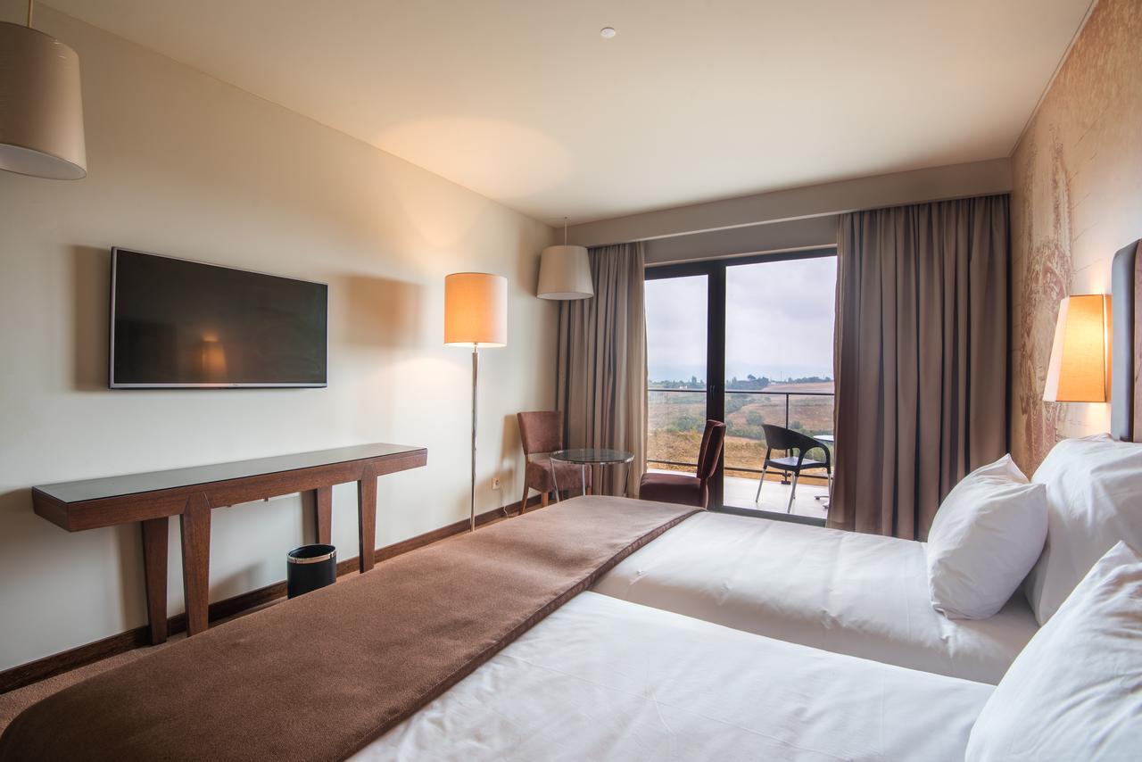 Vila Gale سينترا الغرفة الصورة A room at the hotel